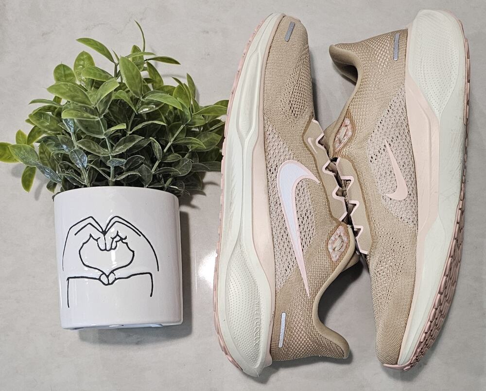 Nike Air Zoom Pegasus 41 Womens Size 9.5 Linen Tan Running Shoes IB8143-248